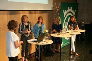 höger- vänster: Petra Lundström, idrottsnutritionist, Anette Jansson nutritionist Livsmedelsverketnutritionist, Anneli Bylund, dietist Coop, Lena Hulthén, professor Sahlgrenska akademin, Louise Ungerth moderator, KfS
